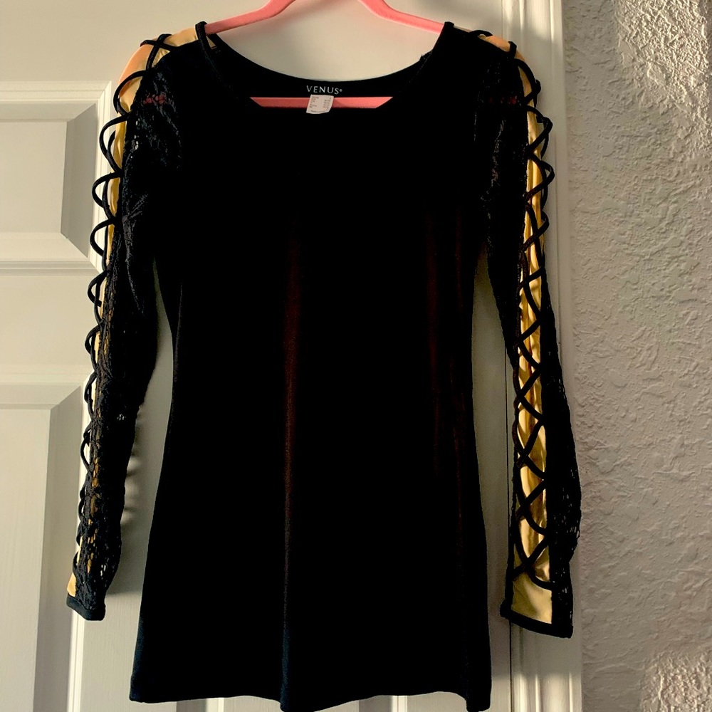 Venus lace long sleeve top.
